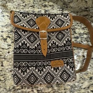Black & Cream Guatemala Tote Crossbody with Tan Suede Trim